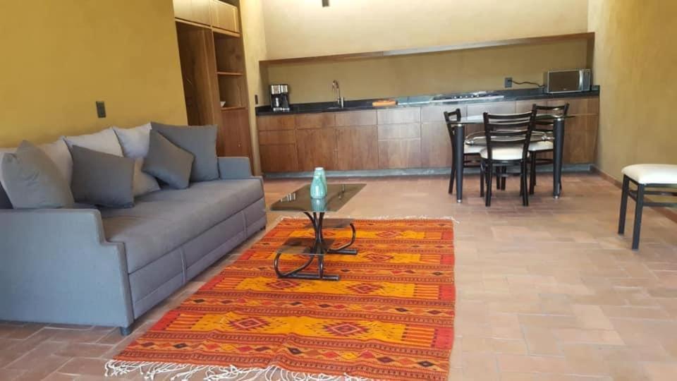 Hostal Villa Quieta Тепоцтлан Екстериор снимка